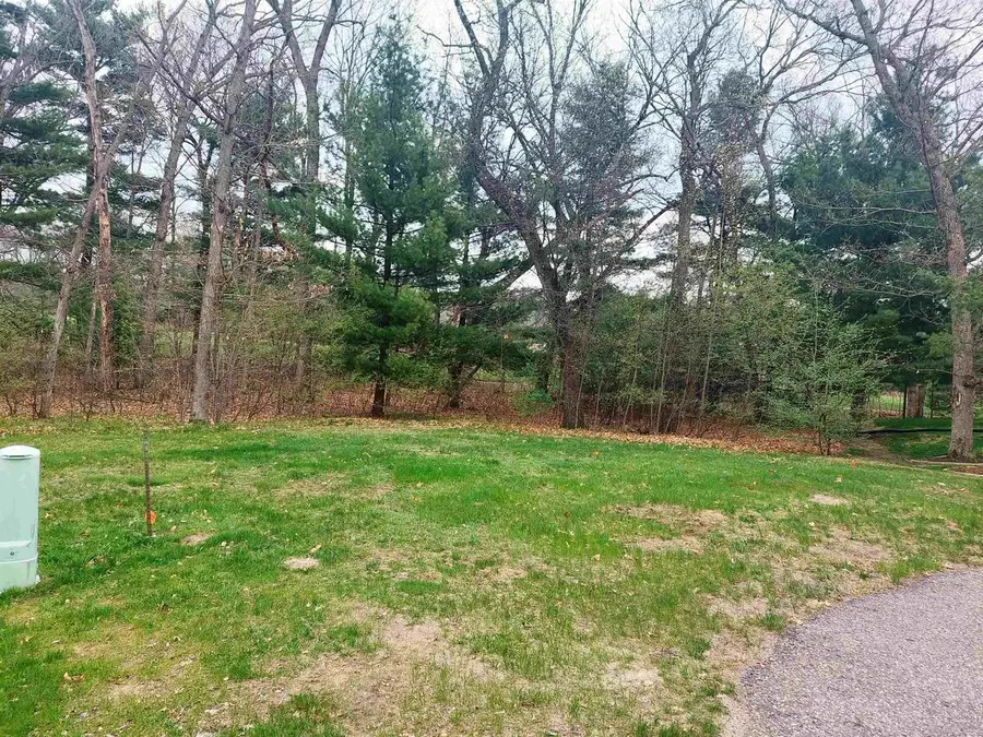 327 Dogwood Lane, Wisconsin Dells, WI 53965 - Image #2