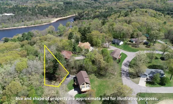 56 Redhawk Trail, Baraboo, WI 53913