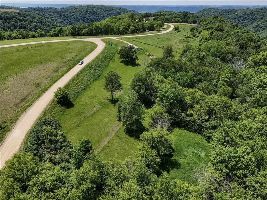 58182 Mississippi Ridge Lane, Eastman, WI 54626 - Image #3