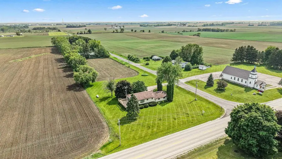N12086 N Parish Road, Markesan, WI 53946 - Image #2