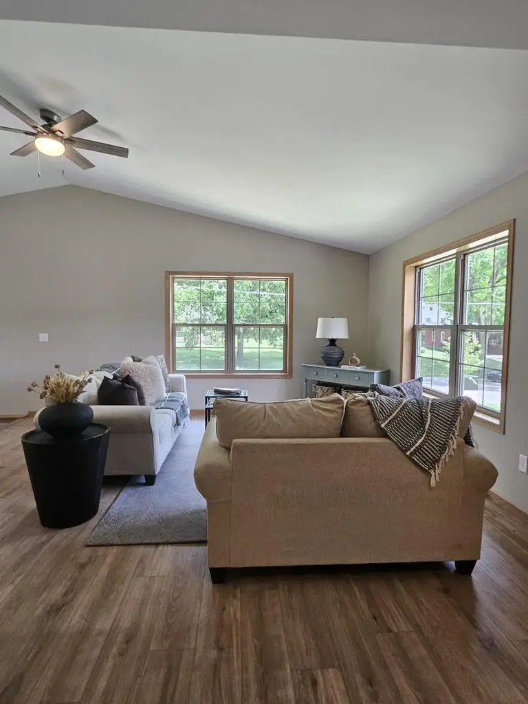 915 Sutherland Avenue, Janesville, WI 53545 - Image #3