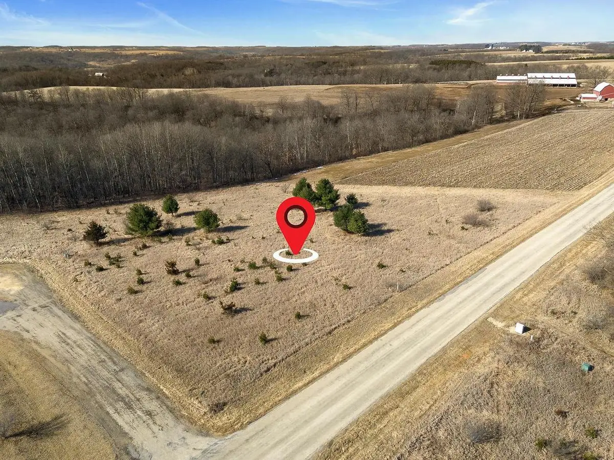 L1076 Hunt Club Bugle Court, La Valle, WI 53941 - Image #1