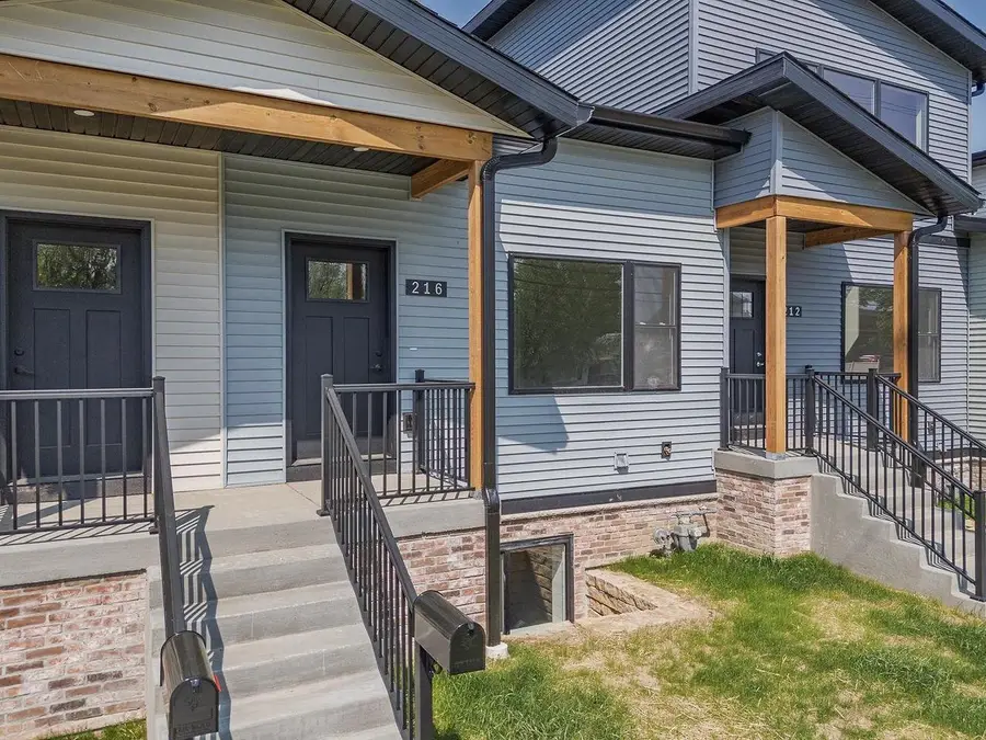 216 S Dewey Avenue, Reedsburg, WI 53959 - Image #2