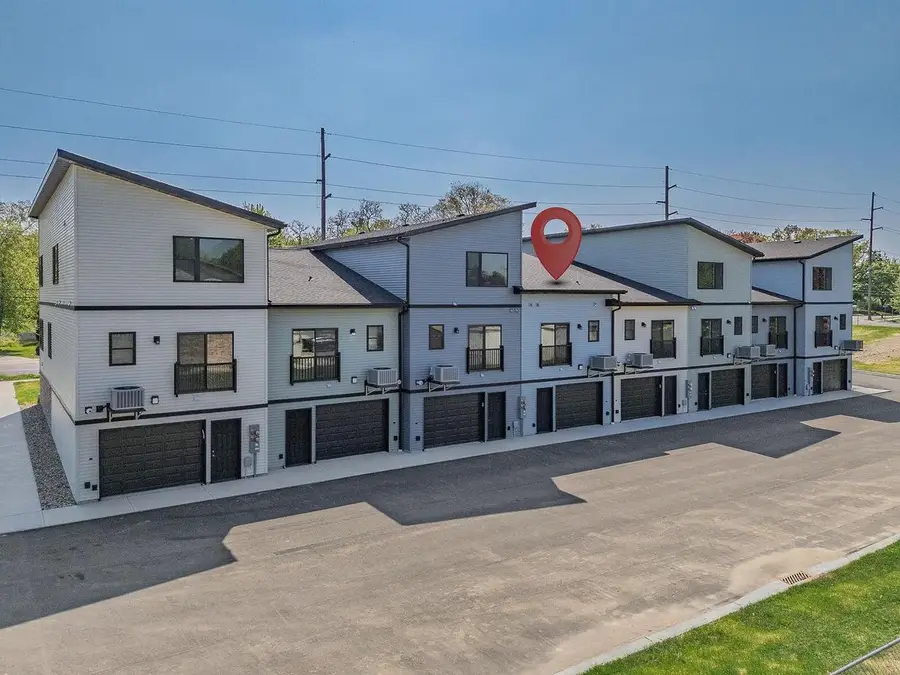 216 S Dewey Avenue, Reedsburg, WI 53959 - Image #3