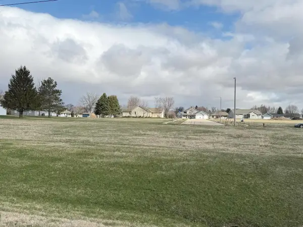 220 Danielle Drive, Randolph, WI 53956