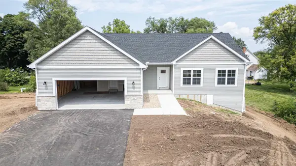 299 Teri Lee Lane, Orfordville, WI 53576