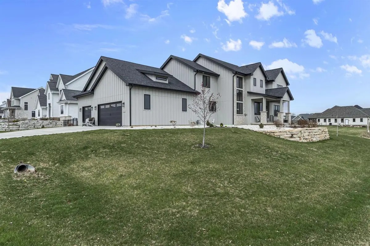 5606 Shenandoah Drive, Waunakee, WI 53597 - Image #1