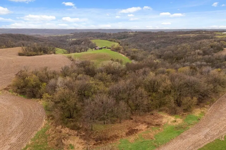 36480 Bouska Road, Prairie Du Chien, WI 53821 - Image #2