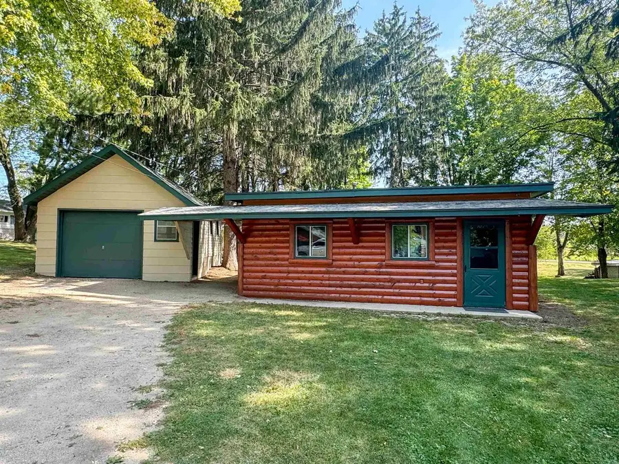 N5164 Forest Glen Beach Road, Green Lake Town, WI 54961 - Image #2