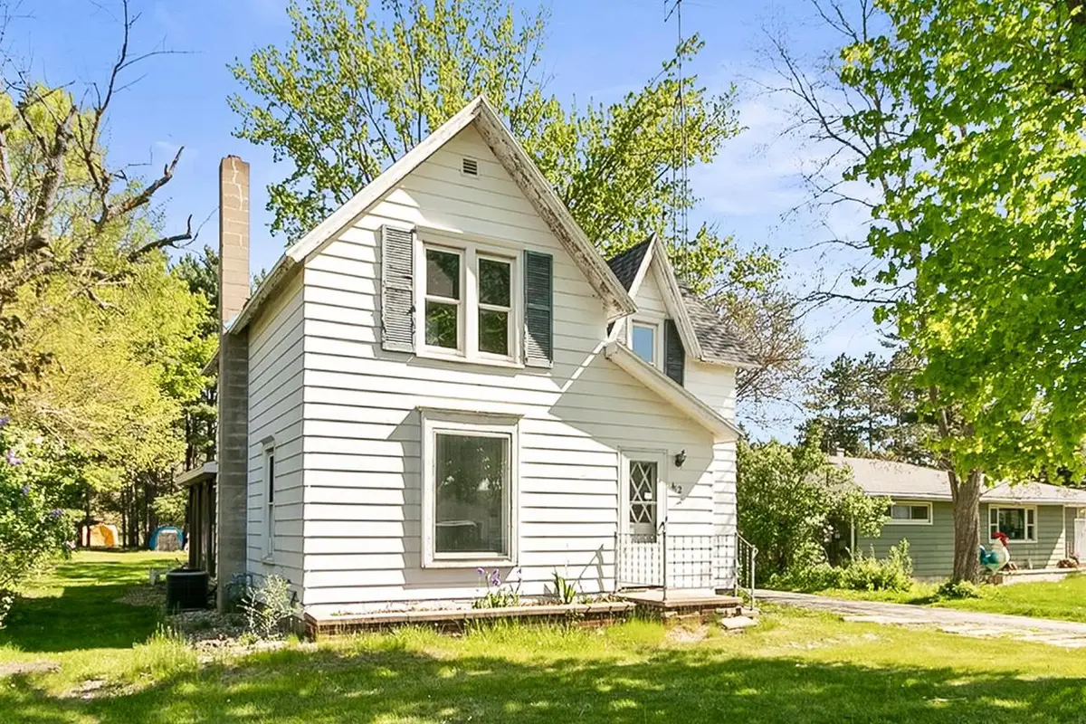 412 W Chestnut Street, Pardeeville, WI 53954 - Image #1