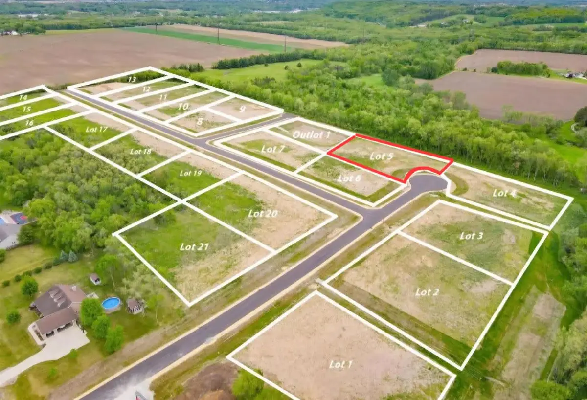 3965 S Deer Drive, Beloit, WI 53511 - #1