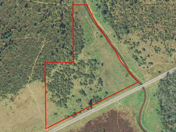 22 AC County Road H, Poy Sippi, WI 54967