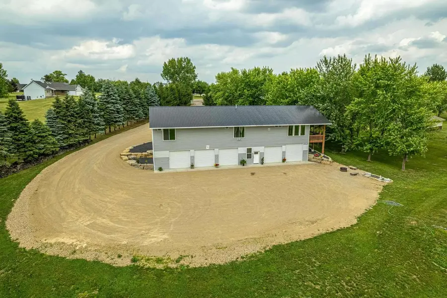 W6579 Karric Lane, Monroe, WI 53566 - Image #2
