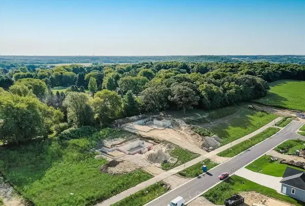 L432 Bear Tree, Deforest, WI 53532