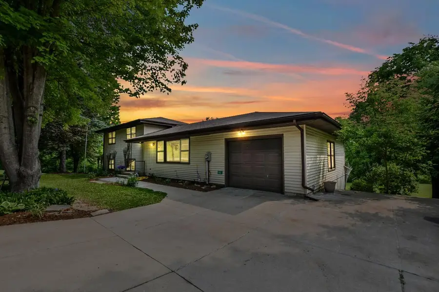 5802 Woodland Drive, Waunakee, WI 53597 - Image #2