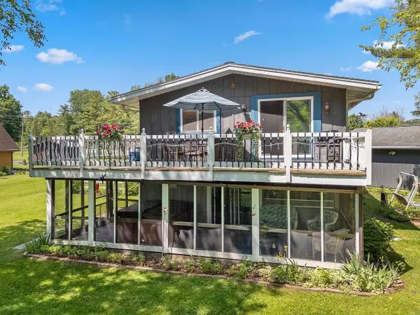 E4451 County Road F, La Valle, WI 53941