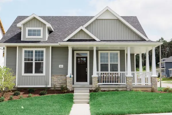 1803 Autumn Lake Parkway, Madison, WI 53718