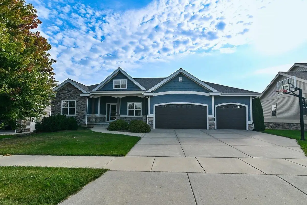 824 Richard Way, Waunakee, WI 53597 - #1