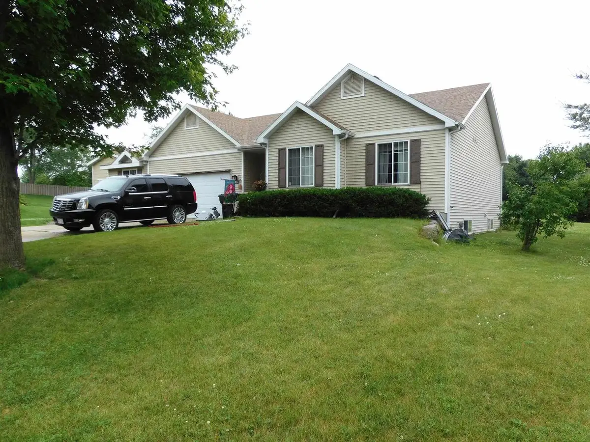 311 Spoke Circle, Sun Prairie, WI 53590 - Image #1