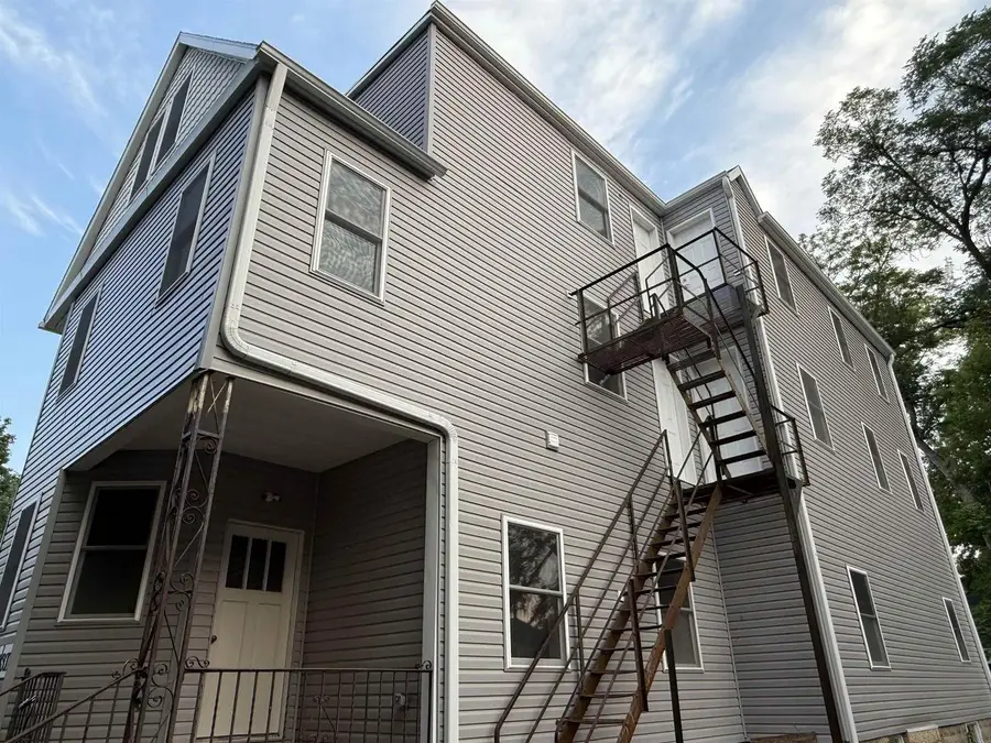 266 S Jackson Street, Janesville, WI 53548 - #3