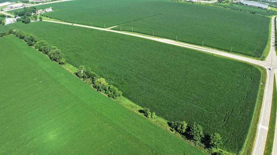 2724 E Stateline Road, Beloit, WI 53511 - Image #3