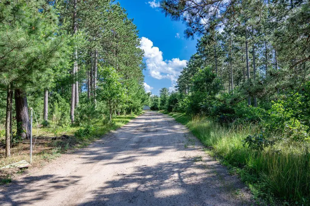 699 Badger Lane, Hancock, WI 54943 - Image #1