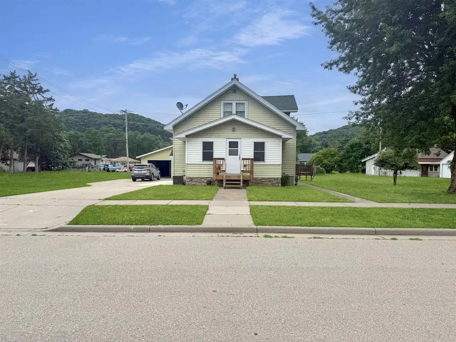 152 N Ohio Street, Prairie Du Chien, WI 53821 - Image #2