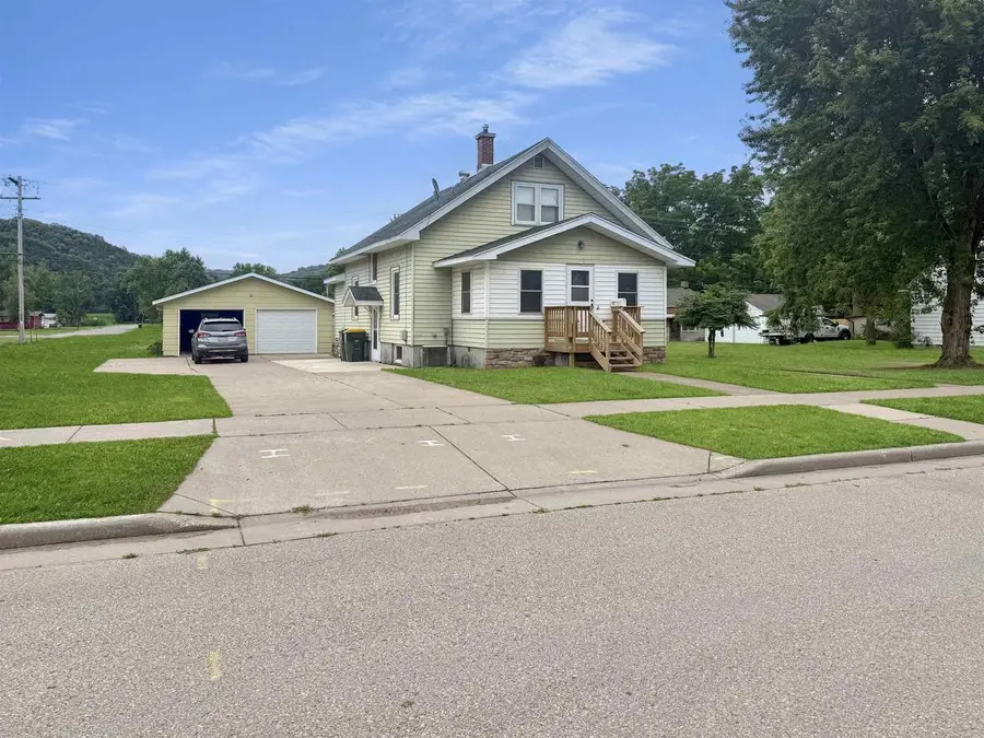 152 N Ohio Street, Prairie Du Chien, WI 53821 - Image #3