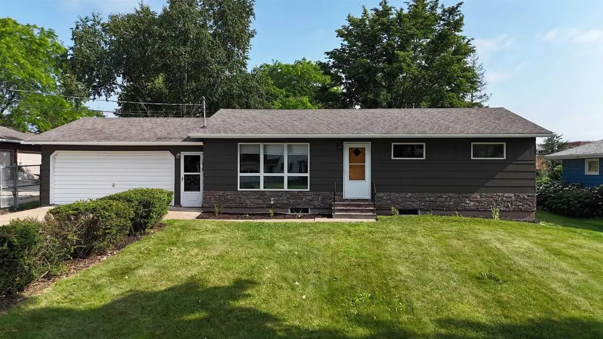 828 North Street, Sparta, WI 54656 - #1