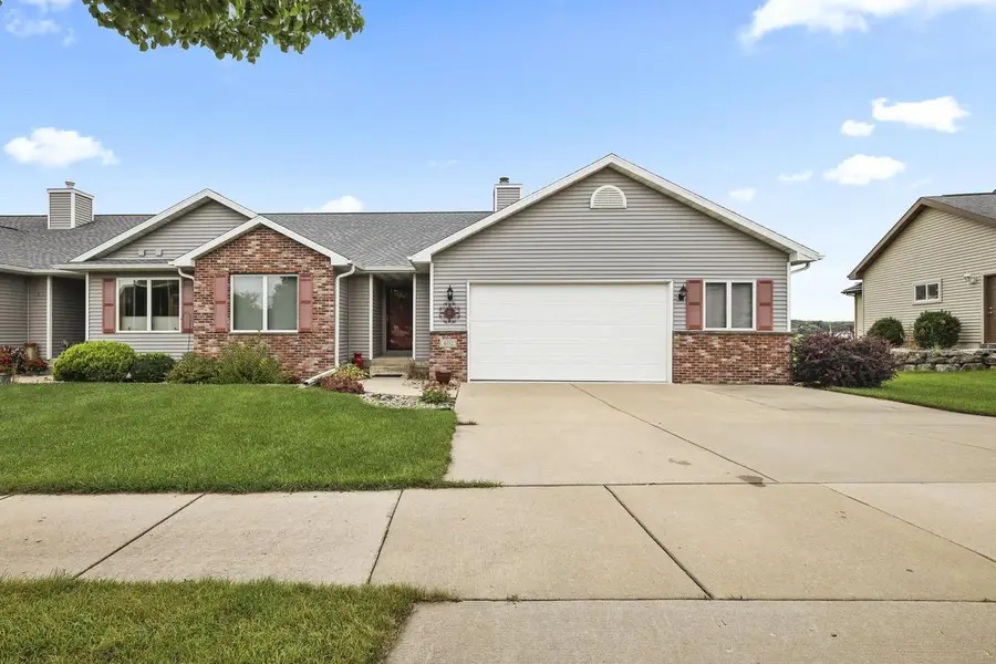 402 Matterhorn Drive, Verona, WI 53593 - Image #2