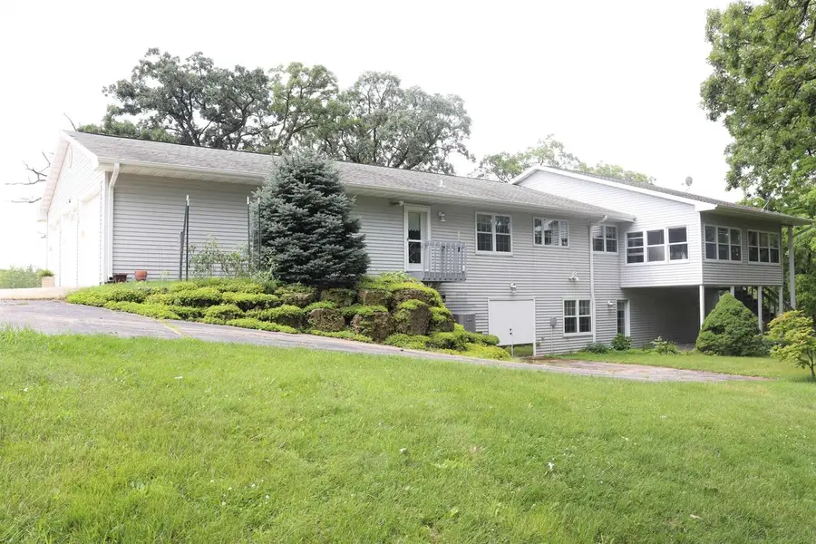 10538 W Erbe Road, Blue Mounds, WI 53517 - Image #3