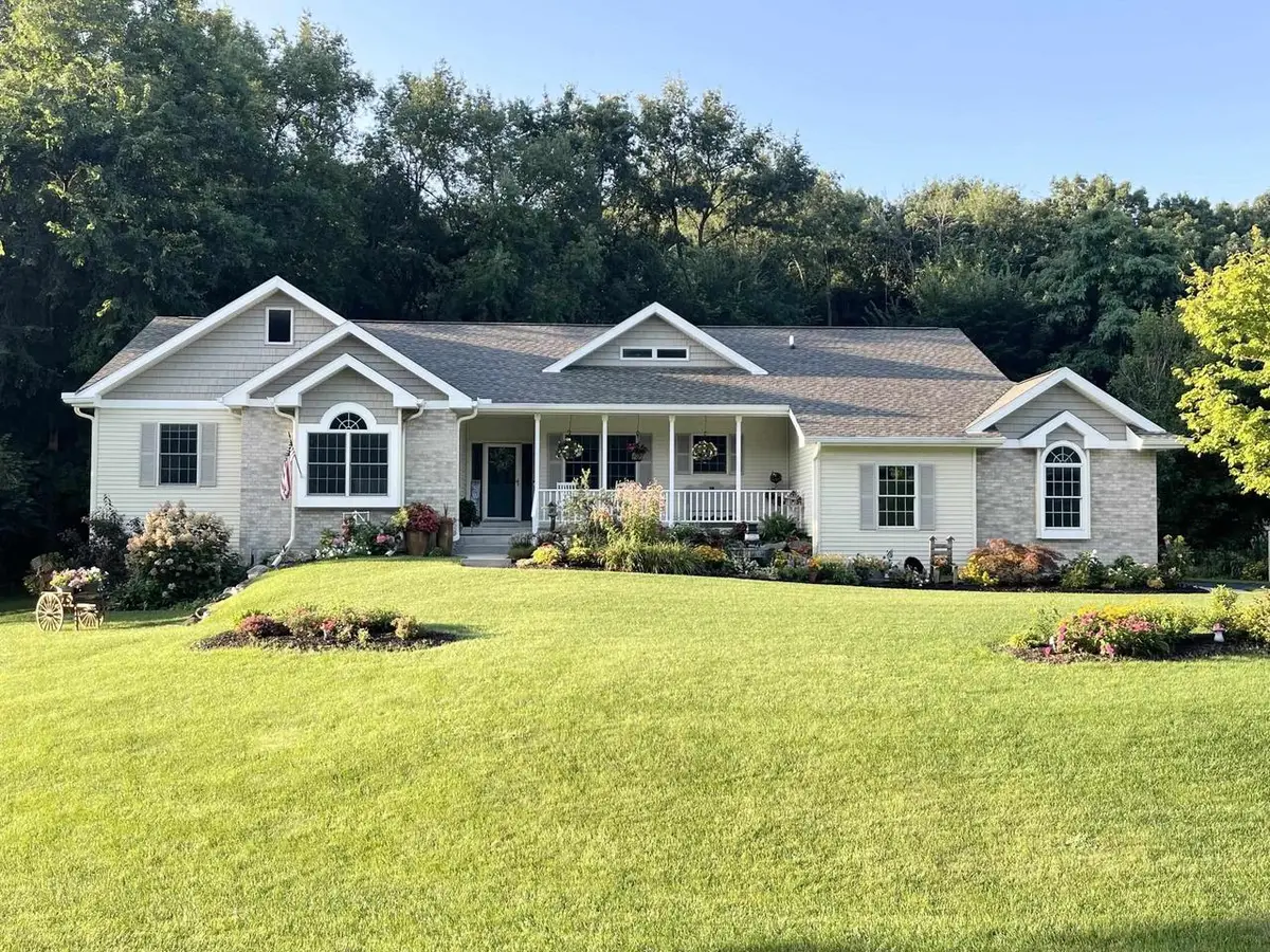 11870 N Heritage Ridge, Edgerton, WI 53534 - Image #1