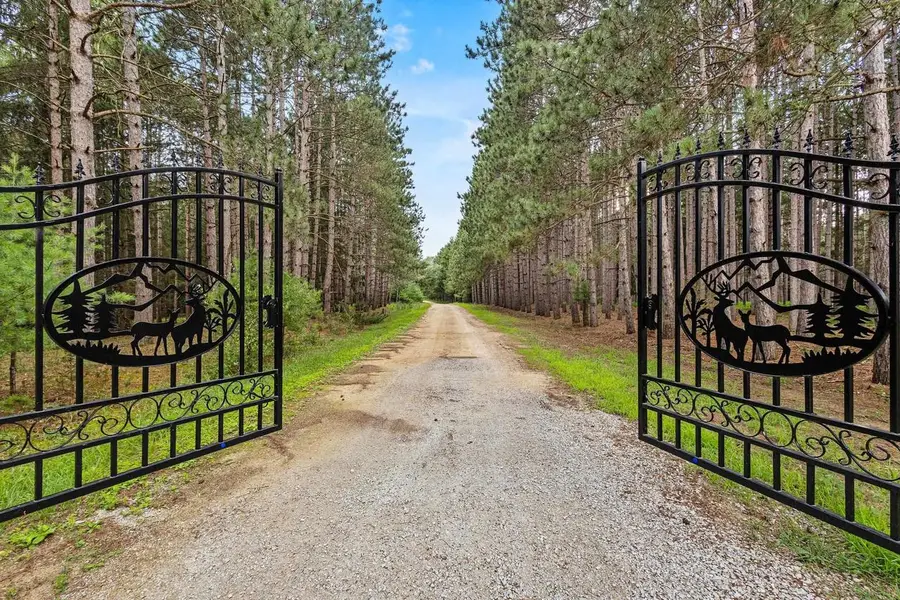 W6191 Lueck Lane, Princeton, WI 54968 - Image #2