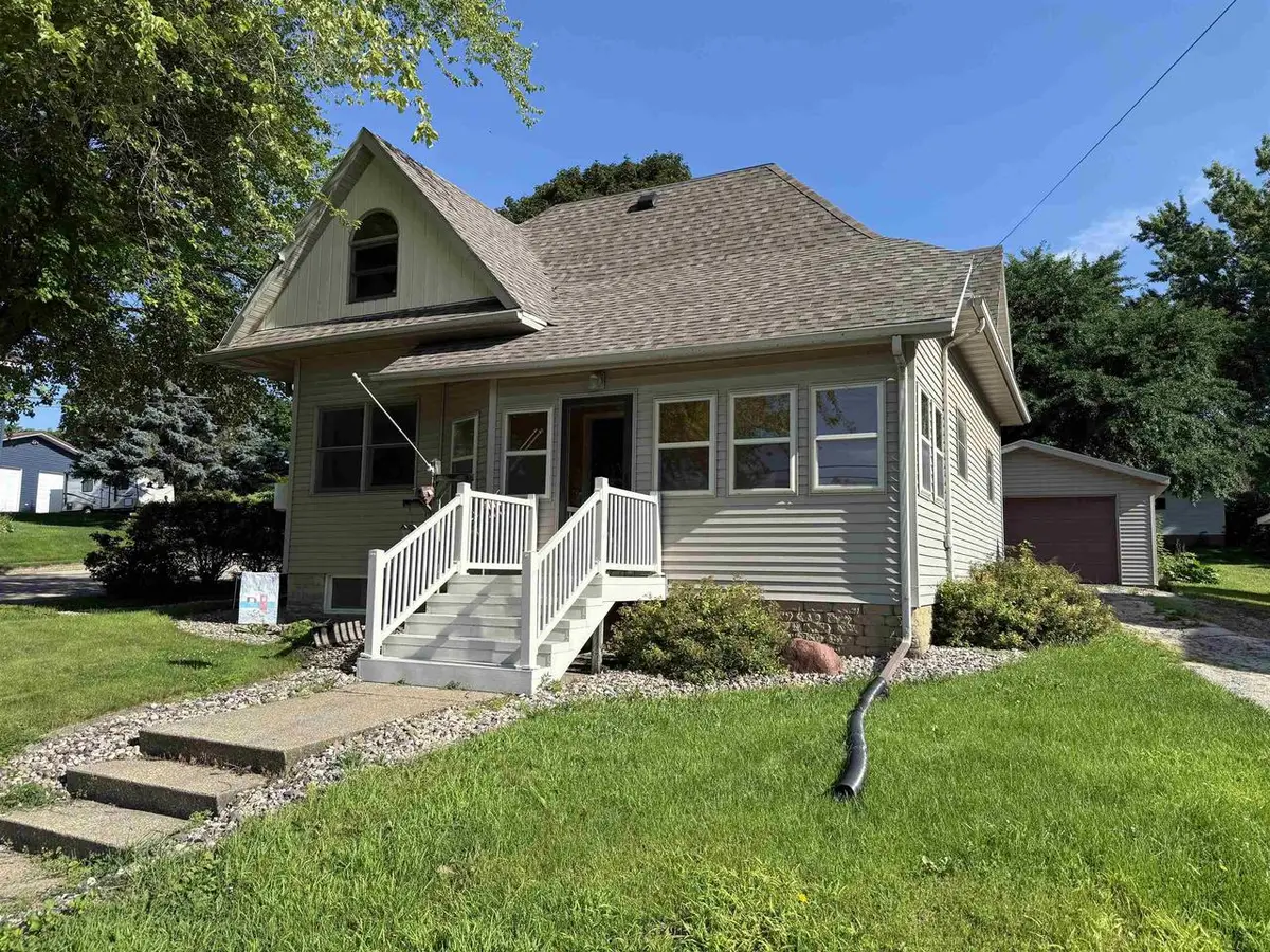 916 Diagonal Street, Highland, WI 53543 - Image #1