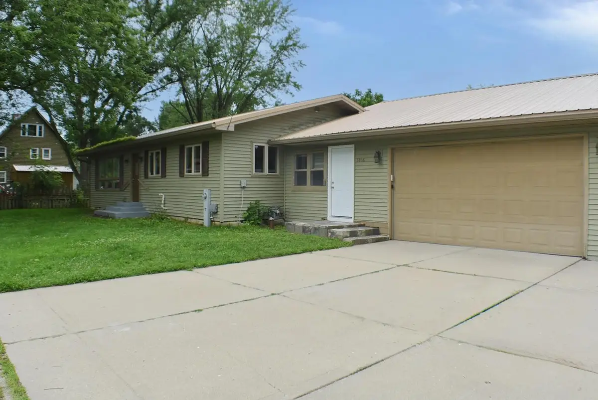 5306 S madison Street, Afton, WI 53501 - Image #1