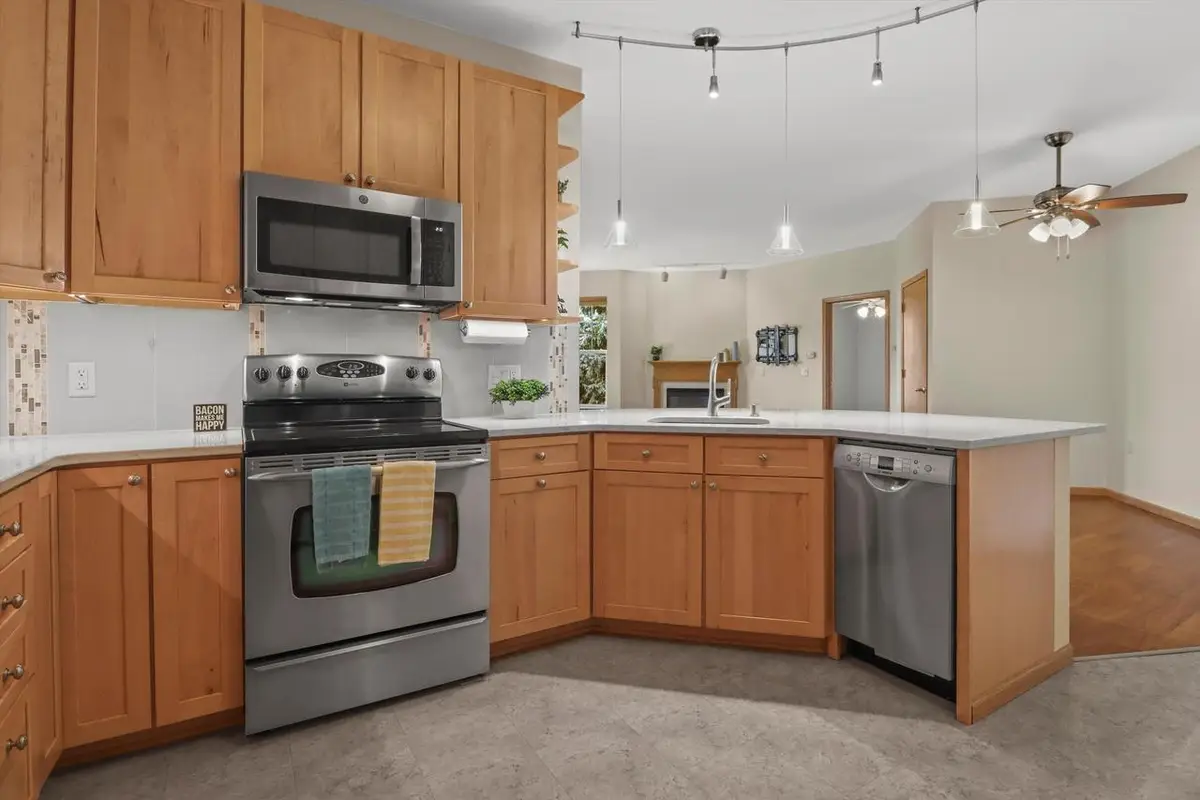 3134 Dorchester Way #7, Madison, WI 53719 - Image #1