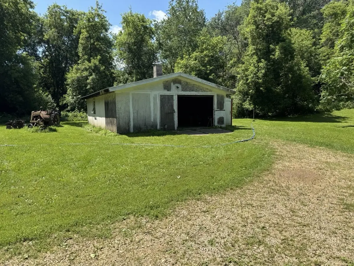 W8785 Highway 82, Elroy, WI 53929 - Image #1