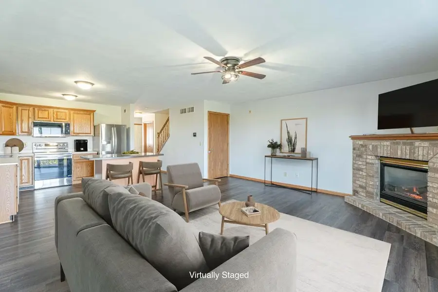 2367 EFFINGHAM Way, Sun Prairie, WI 53590 - Image #3