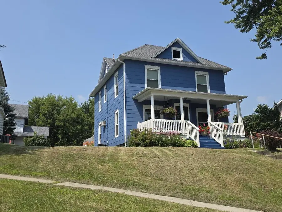 605 Academy Street, Elroy, WI 53929 - Image #2