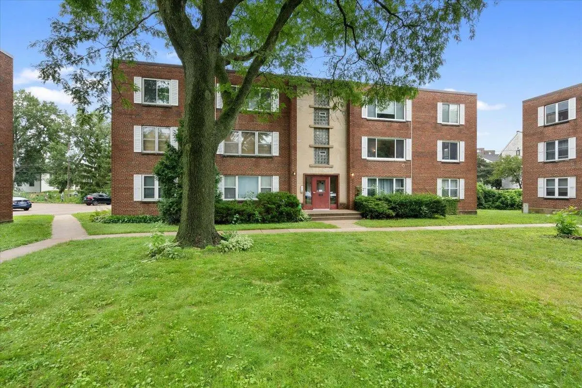 13 Sherman Terrace #4, Madison, WI 53704 - Image #1