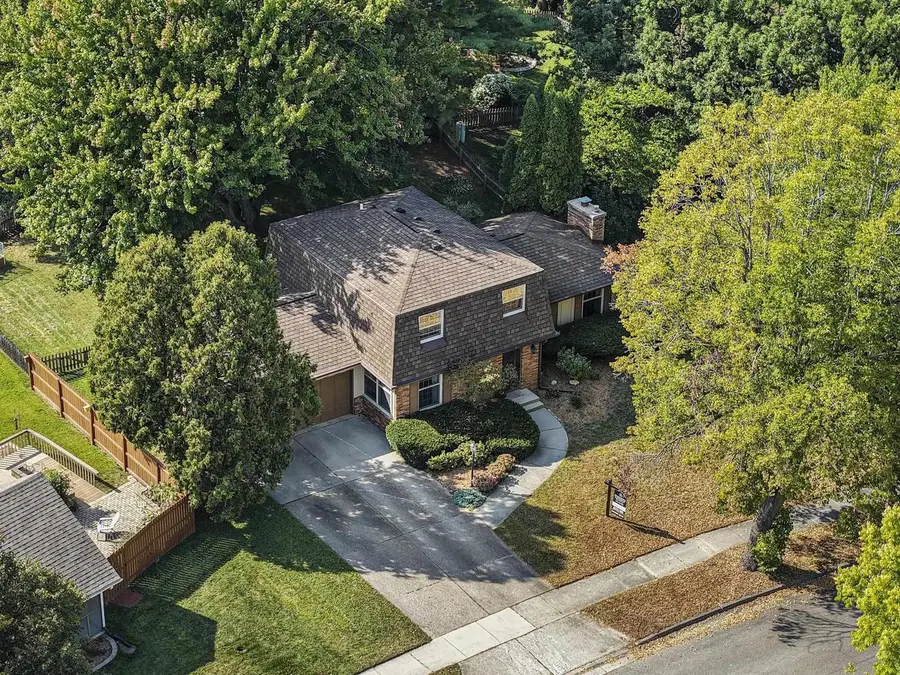 306 Walnut Grove Drive, Madison, WI 53717 - Image #2