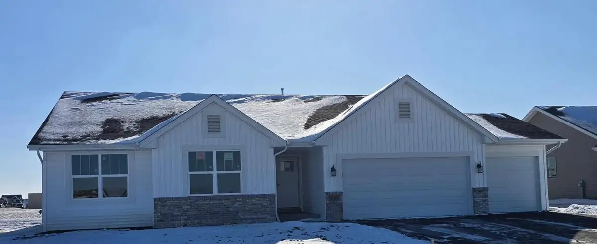 1124 E BIRCHWOOD Drive, Beloit, WI 53511 - Image #1
