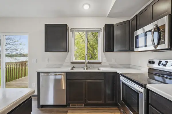 930 Waters Edge Court, Marshall, WI 53559