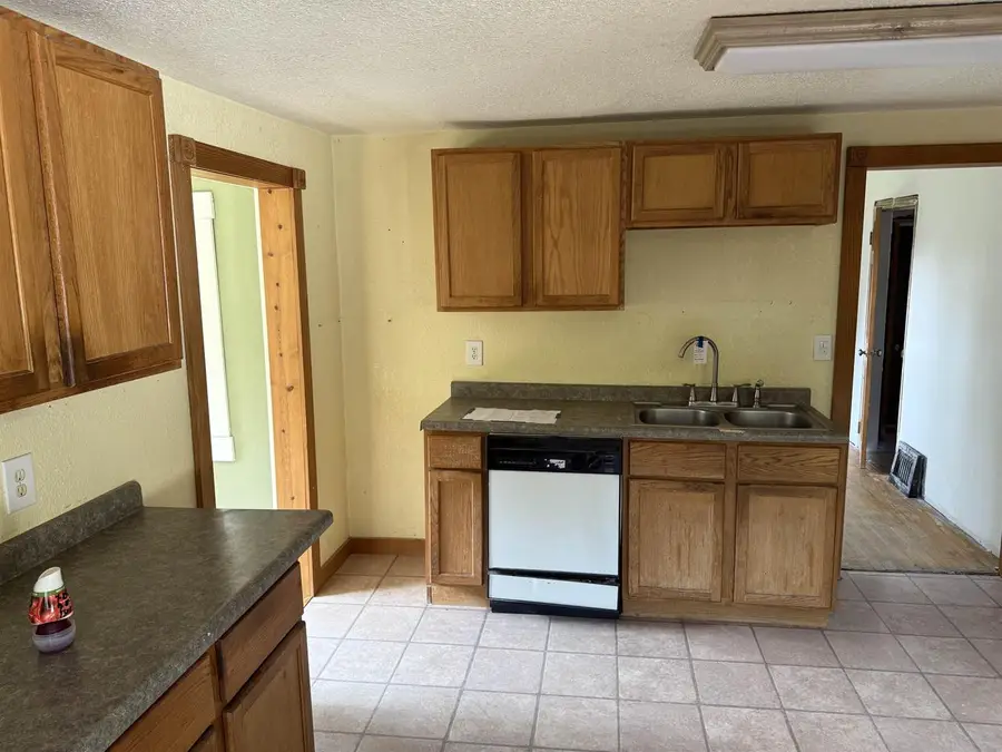 1300 Grand Avenue, Janesville, WI 53546 - Image #3