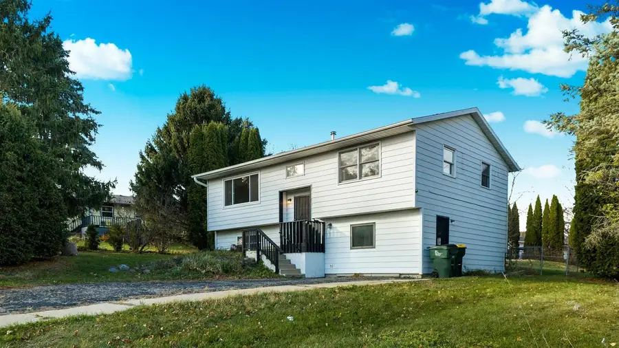 103 Ruste Road, Barneveld, WI 53507 - Image #2