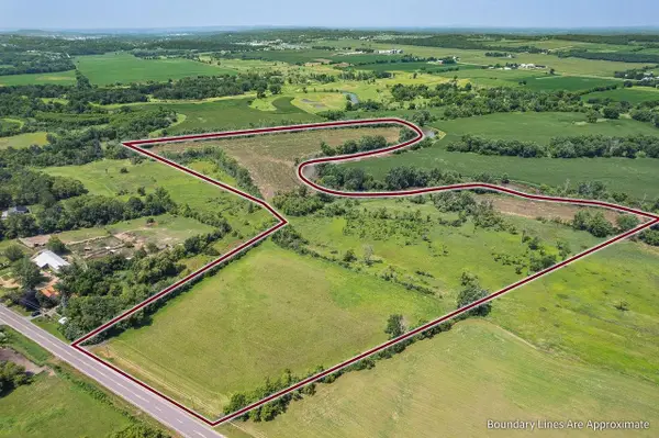 59.04 County Rd. W, Baraboo, WI 53913