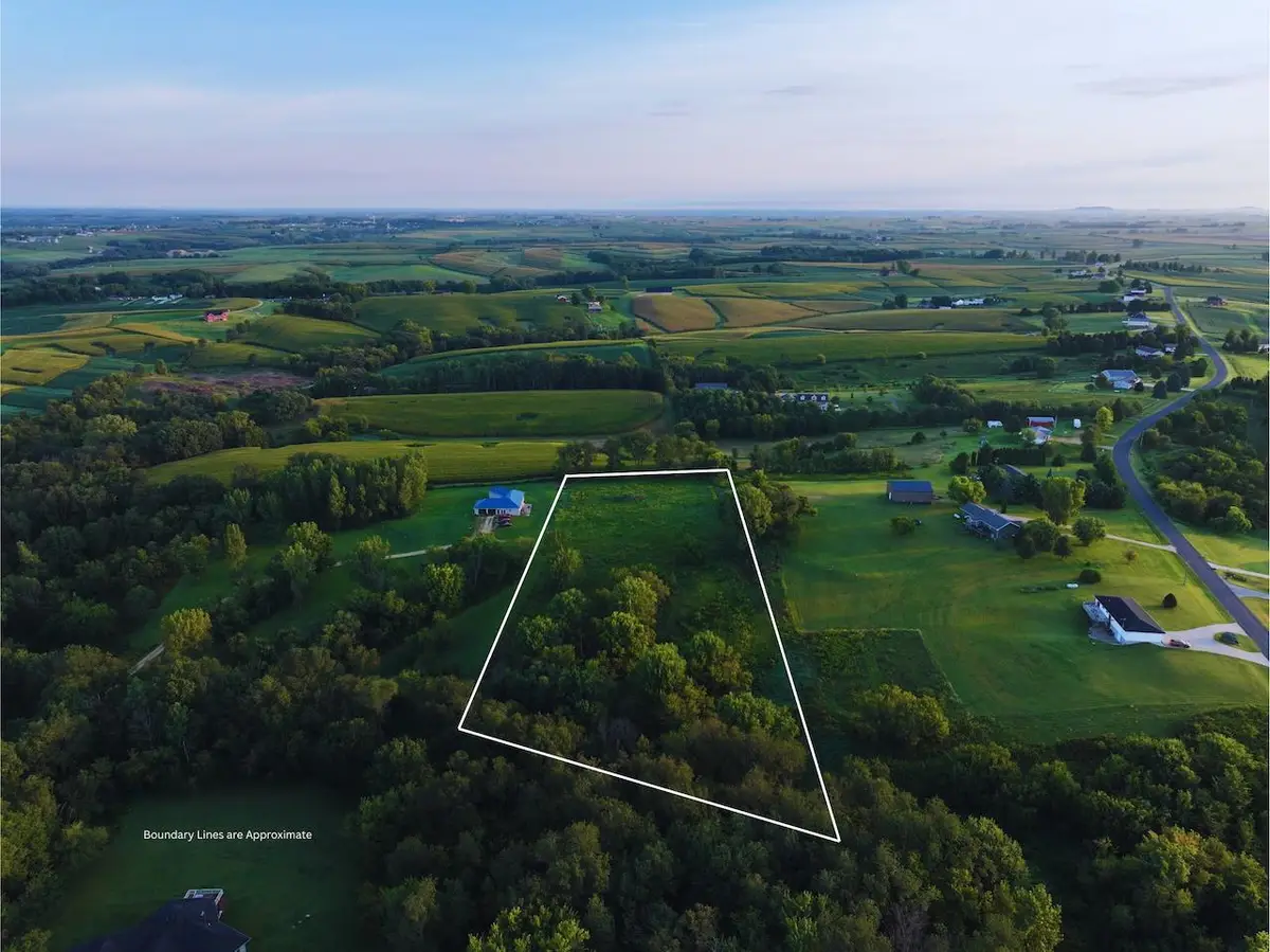 000 Freedom Cir Circle, Hazel Green, WI 53811 - Image #1