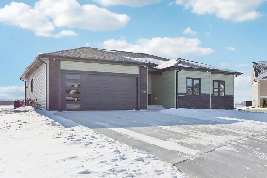 252 Falcon Court, Sauk City, WI 53583 - Image #3