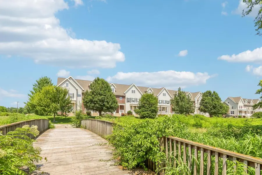 57 S Gardens Way, Fitchburg, WI 53711 - Image #2