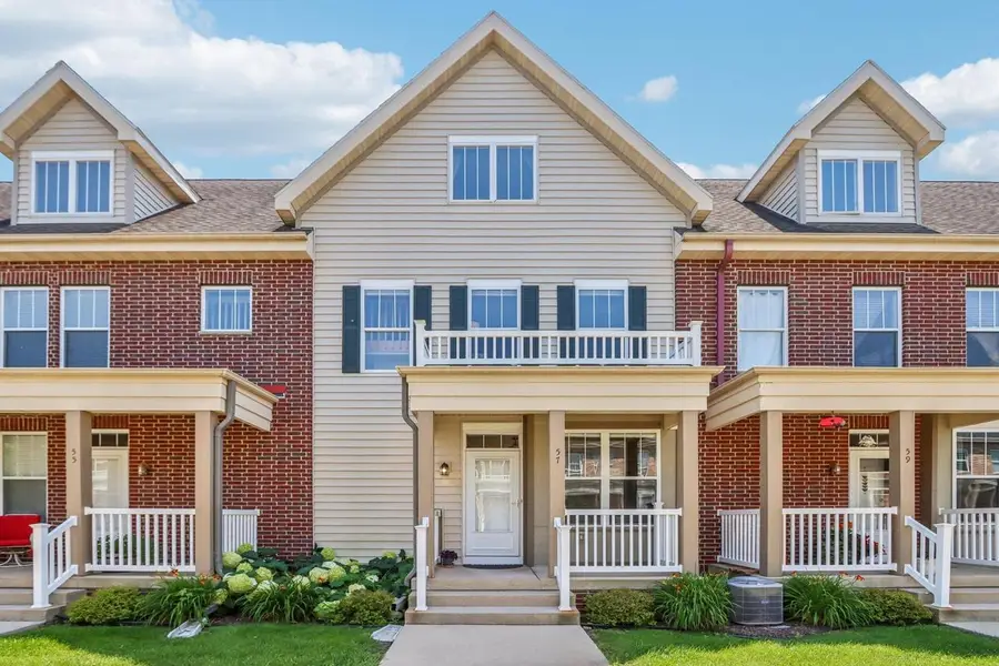 57 S Gardens Way, Fitchburg, WI 53711 - Image #3